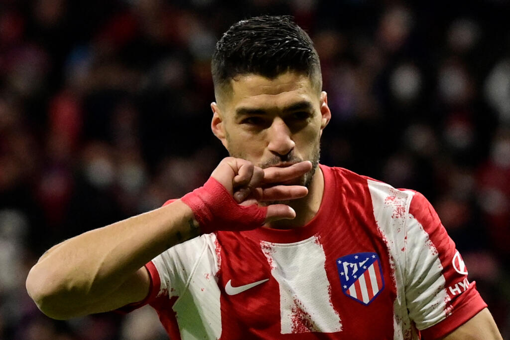 Suarez vicino al Nacional, tifosi allo stadio con la sua maschera