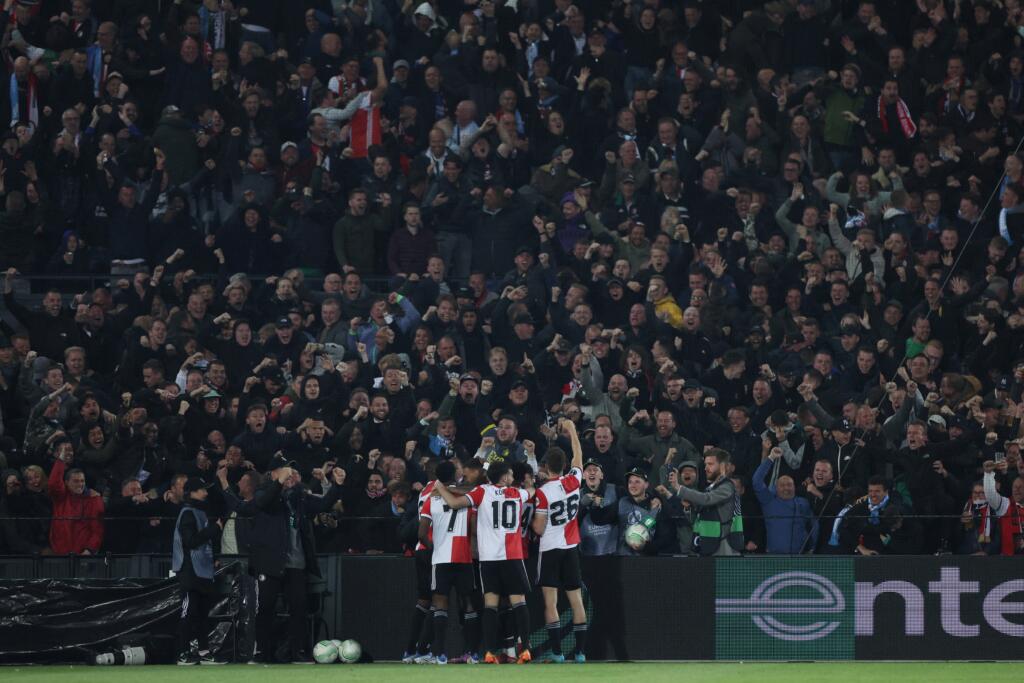 Conference League: il Feyenoord batte il Marsiglia: al De Kuip finisce 3-2