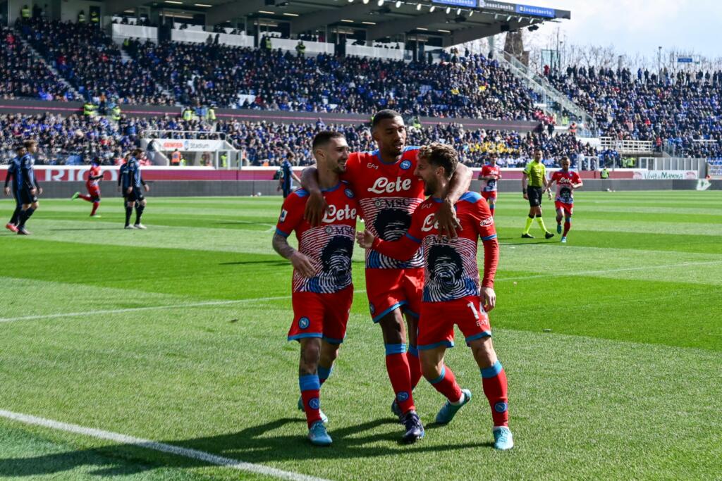 Serie A, primo tempo: Napoli avanti di due gol a Bergamo. L’Udinese rimonta il Cagliari