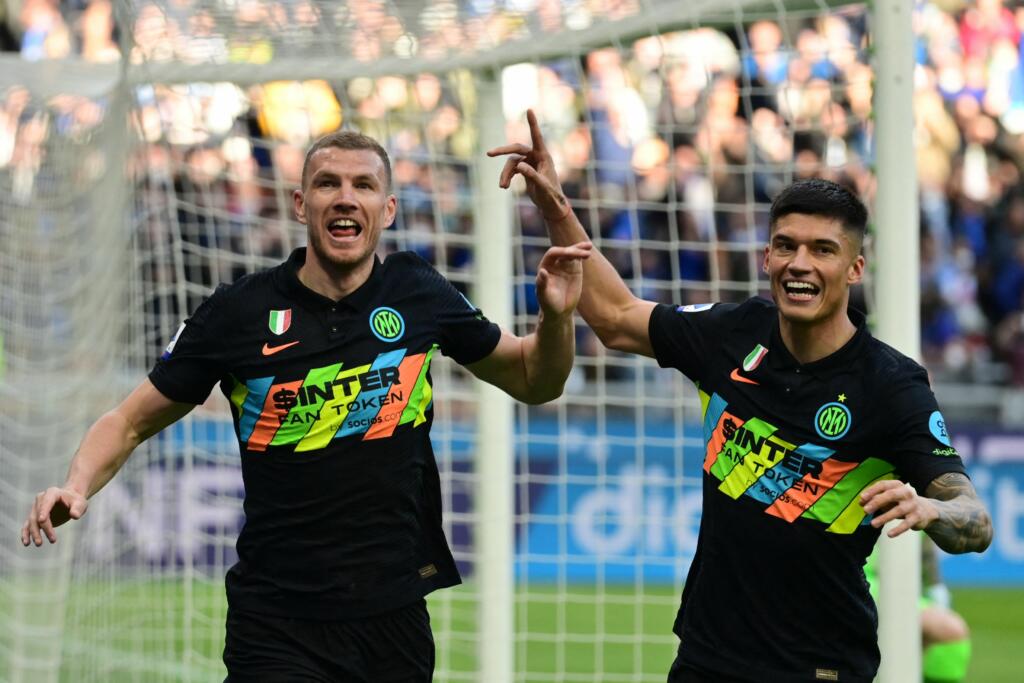 Inter-Verona 2-0, Barella e Dzeko regalano la vittoria a Inzaghi