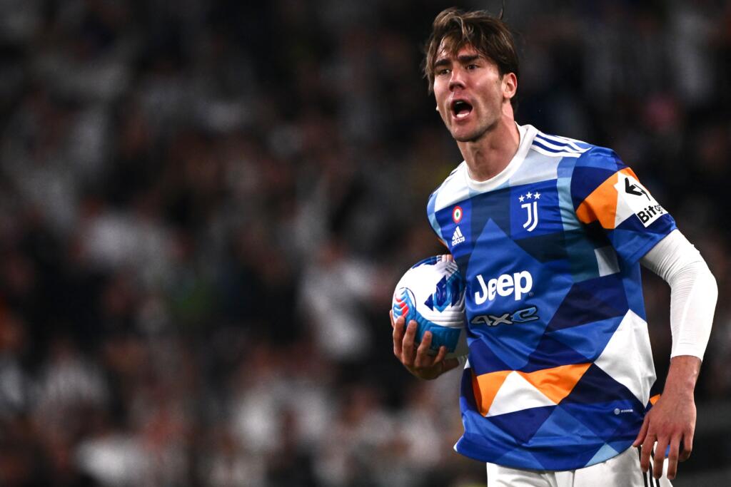 Juventus, Vlahovic record. 50 gol in Serie A a 22 anni. Meglo solo Pato