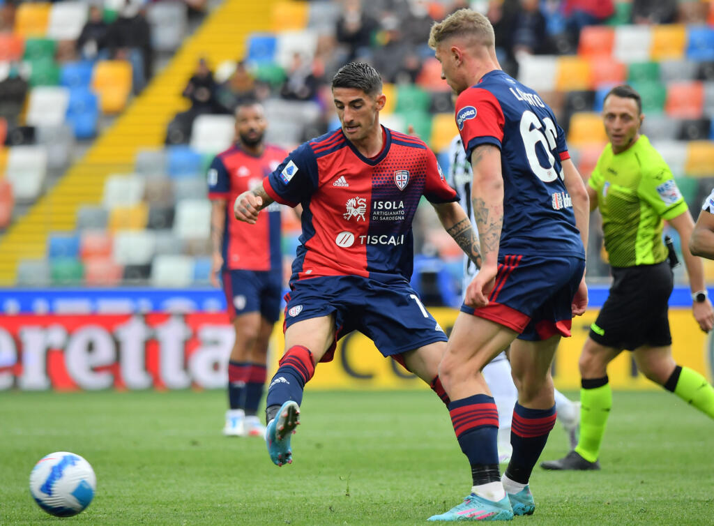 Cagliari, squadra in ritiro a partire da giovedì. Focus sulla Juve