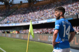 Napoli rinnovo Mertens