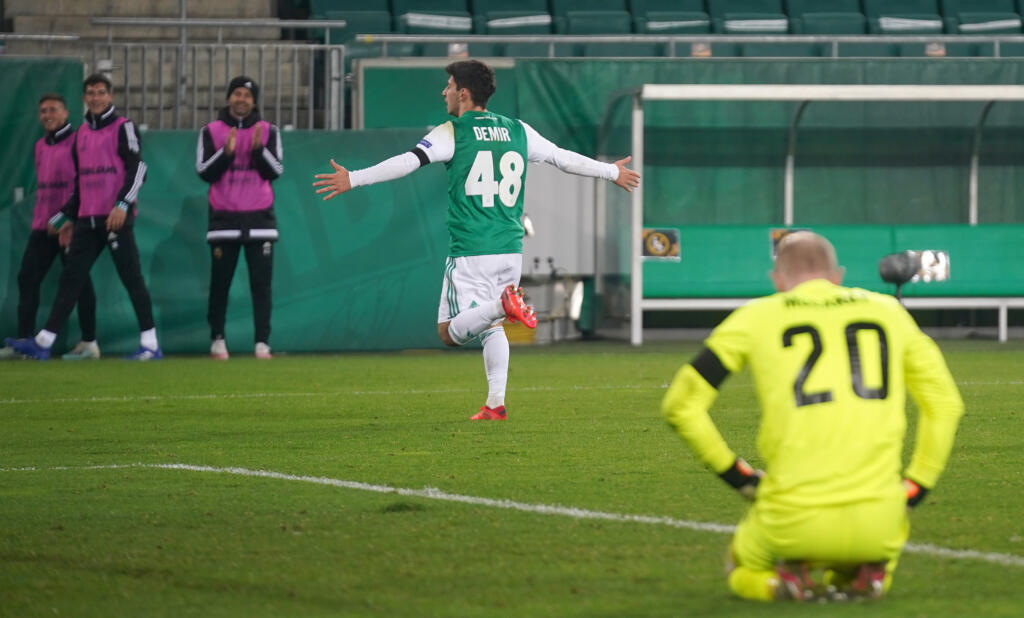 Yusuf Demir, uno sguardo al futuro: chi è la stellina del Rapid Vienna