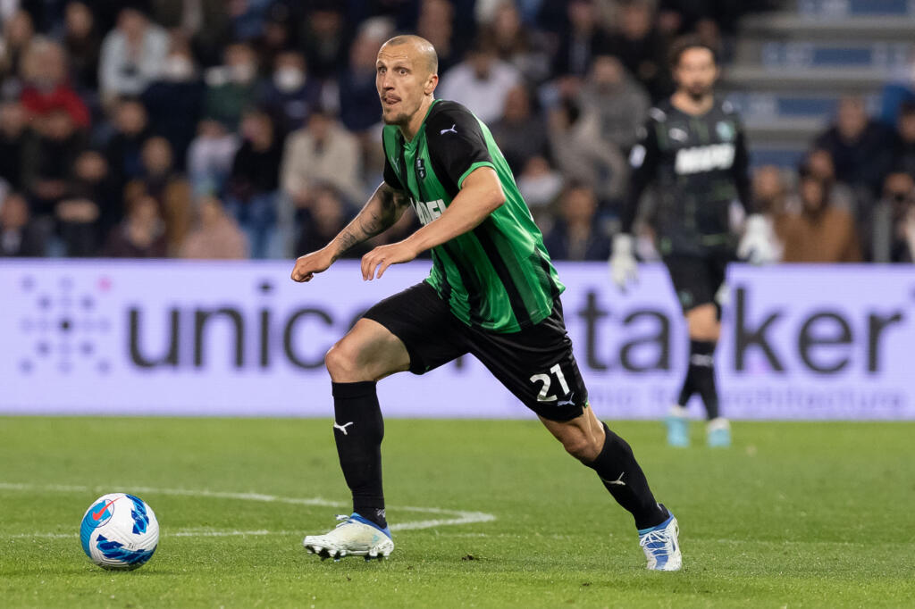 Mercato Cremonese, col Sassuolo si trattano Chiriches e Sernicola
