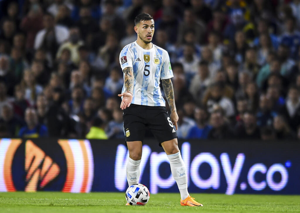 Mercato Juventus, tutto su Paredes. Il PSG deve accettare il prestito