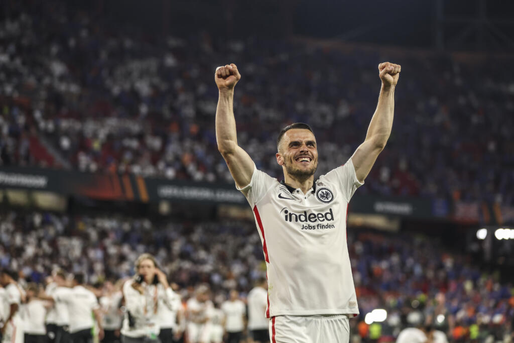 Juventus, fatta per Kostic: può arrivare a Torino già in giornata
