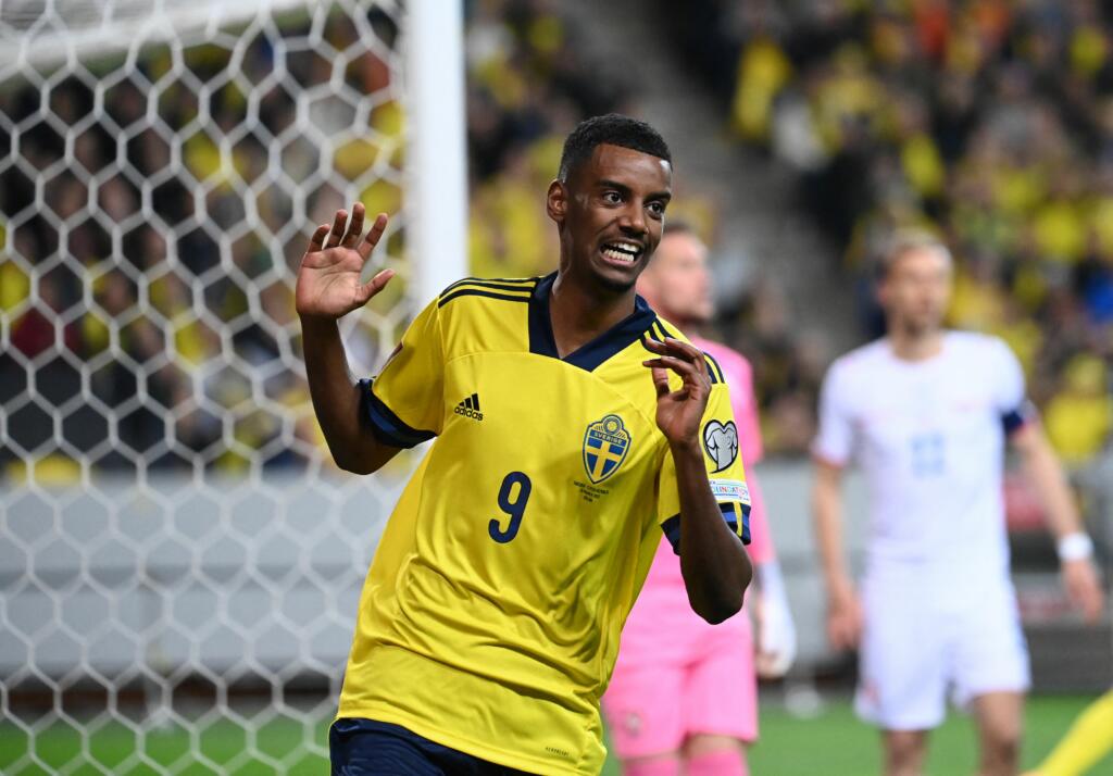 Newcastle, le prime parole di Isak: “Voglio far parte di questo calcio”