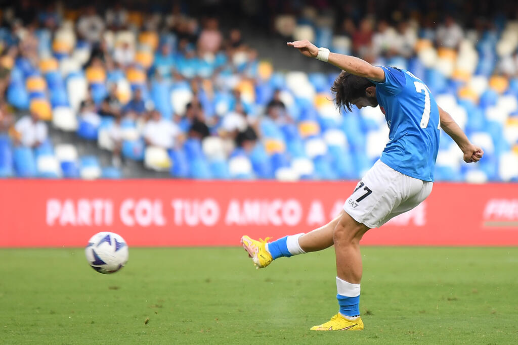Kvaratskhelia ancora in gol: solo in quattro come lui nell’ultimo decennio