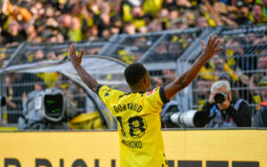 borussia moukoko