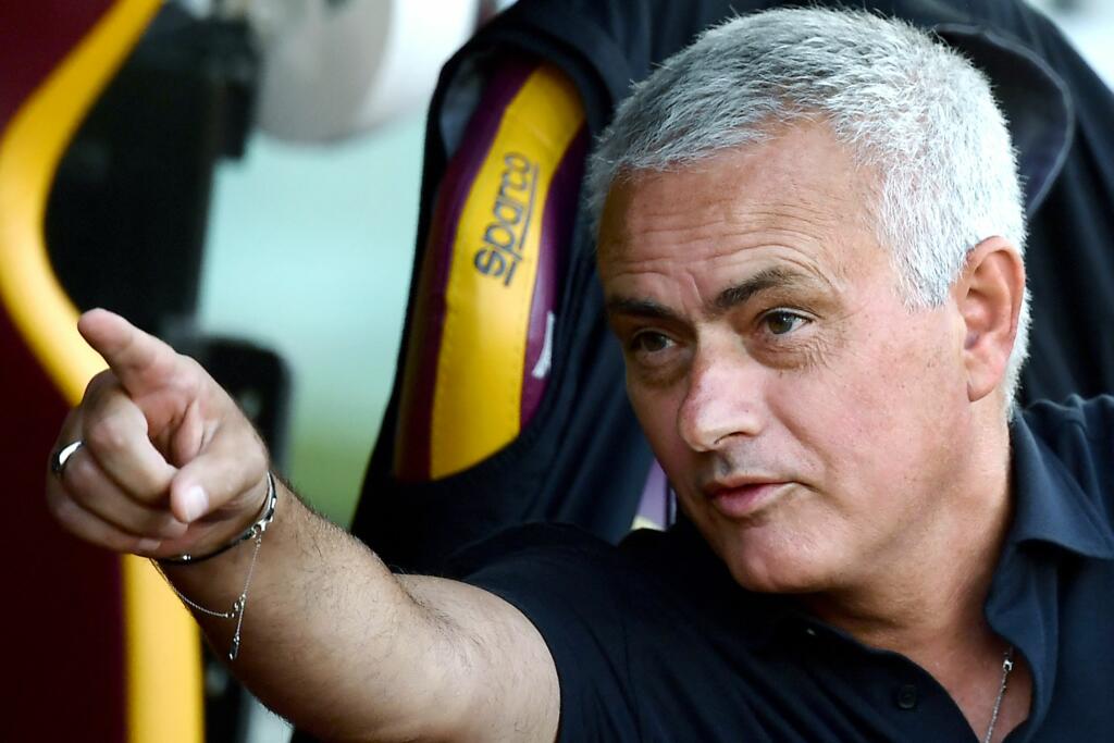 mou roma difensore