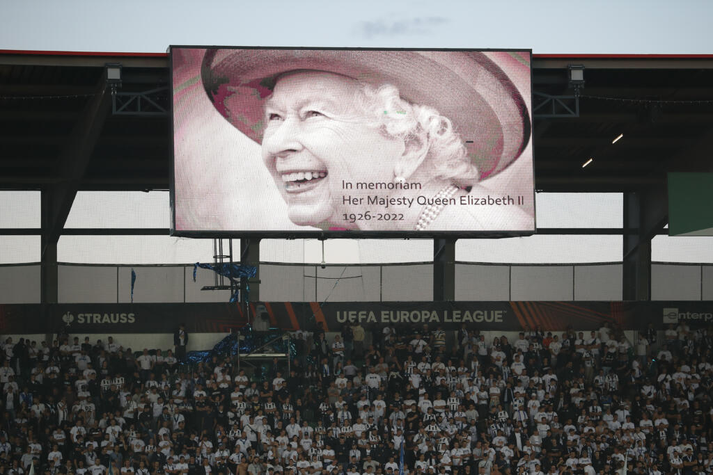 Premier League, si va verso il rinvio delle gare dopo la morte della Regina