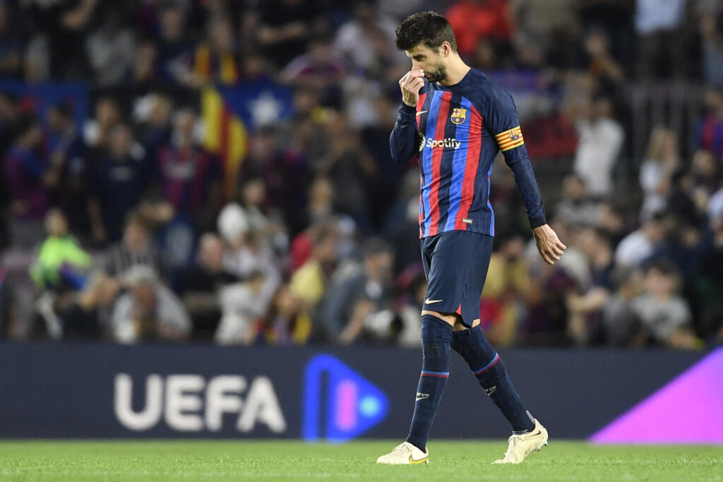 Barcellona, clamoroso annuncio: Piquè dice addio ai blaugrana