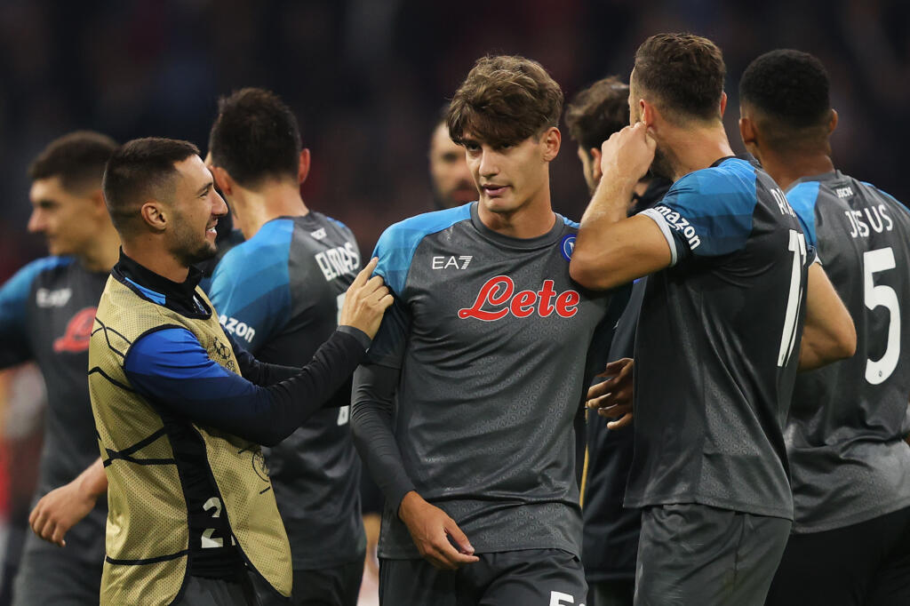 Napoli, chiusura vicina per un terzino: anche Zanoli nell’affare