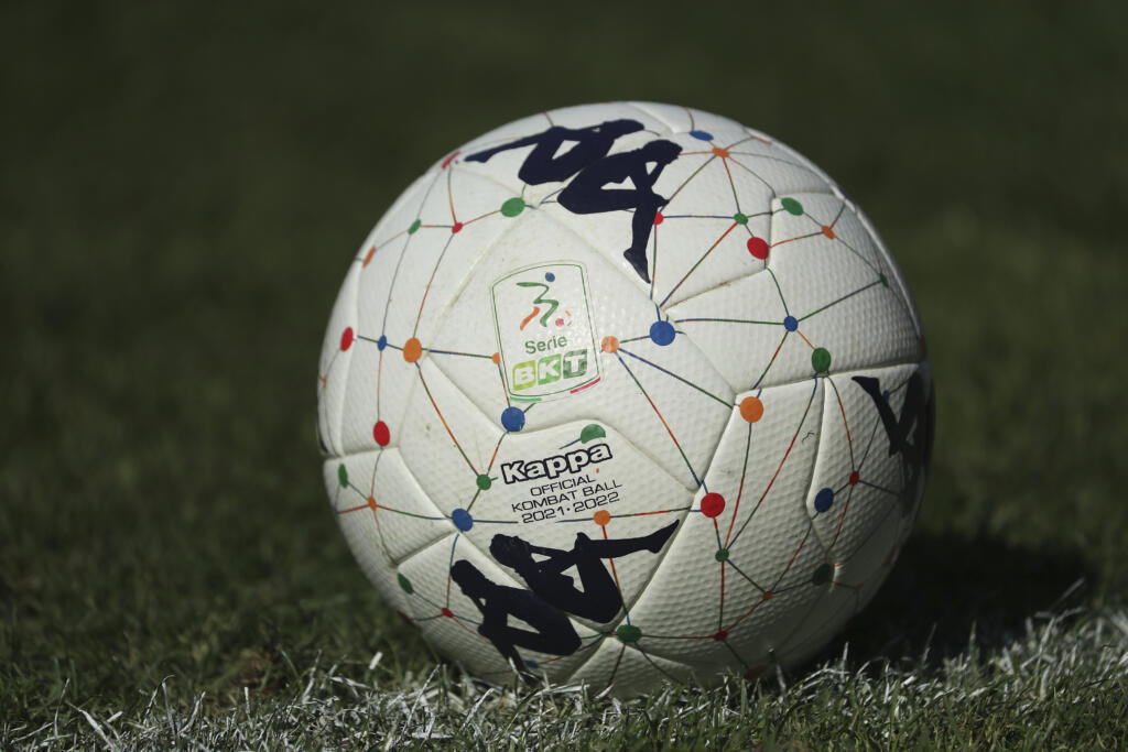 Serie B, La Reggina torna a vincere. Genoa fermato sul pareggio