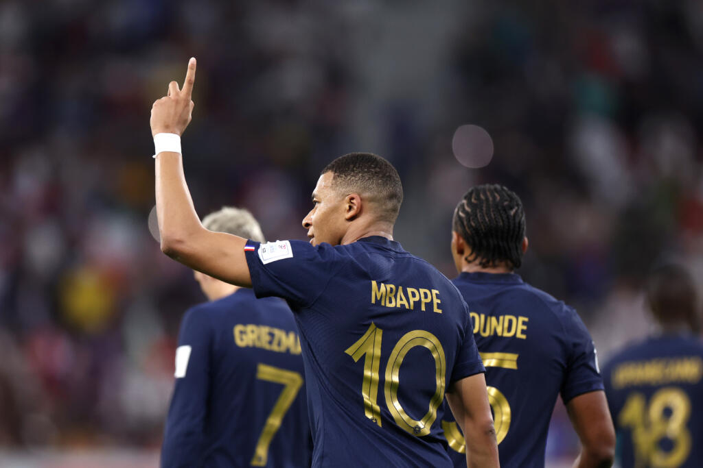 Francia, Mbappè entra nella storia dopo il gol alla Polonia