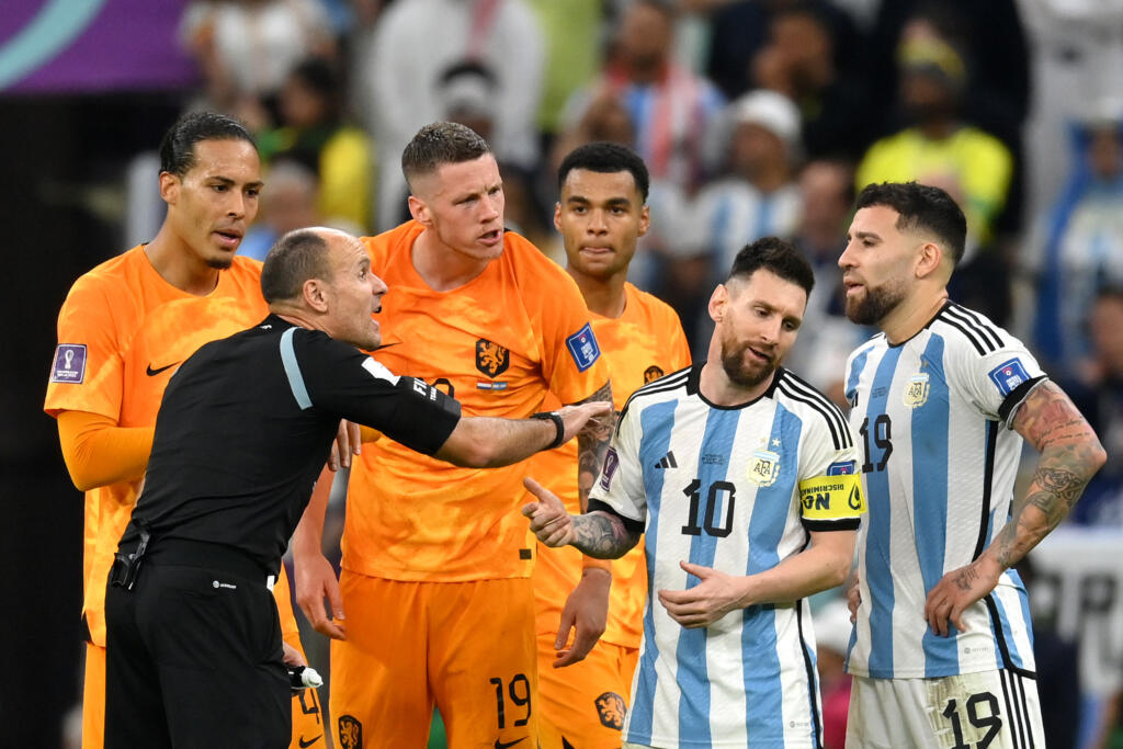 Olanda-Argentina 2-2, palo di Fernandez: si va ai calci di rigore