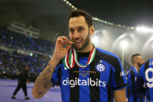 Calhanoglu Milan Inter