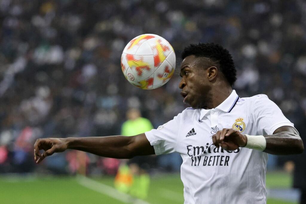 Real Madrid, duro comunicato sul caso Vinicius: la nota del club