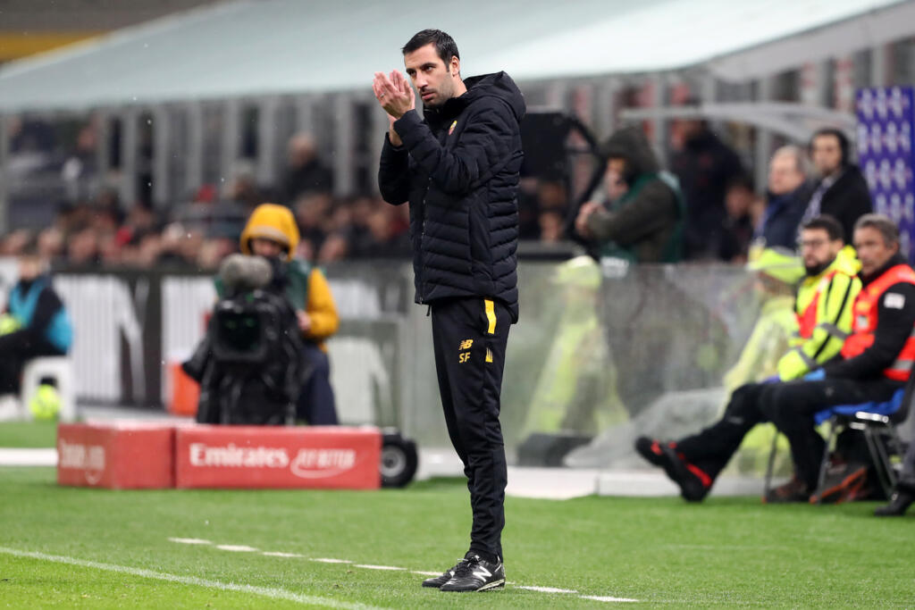 Roma, che stangata per Foti: maxi squalifica per il vice di Mourinho