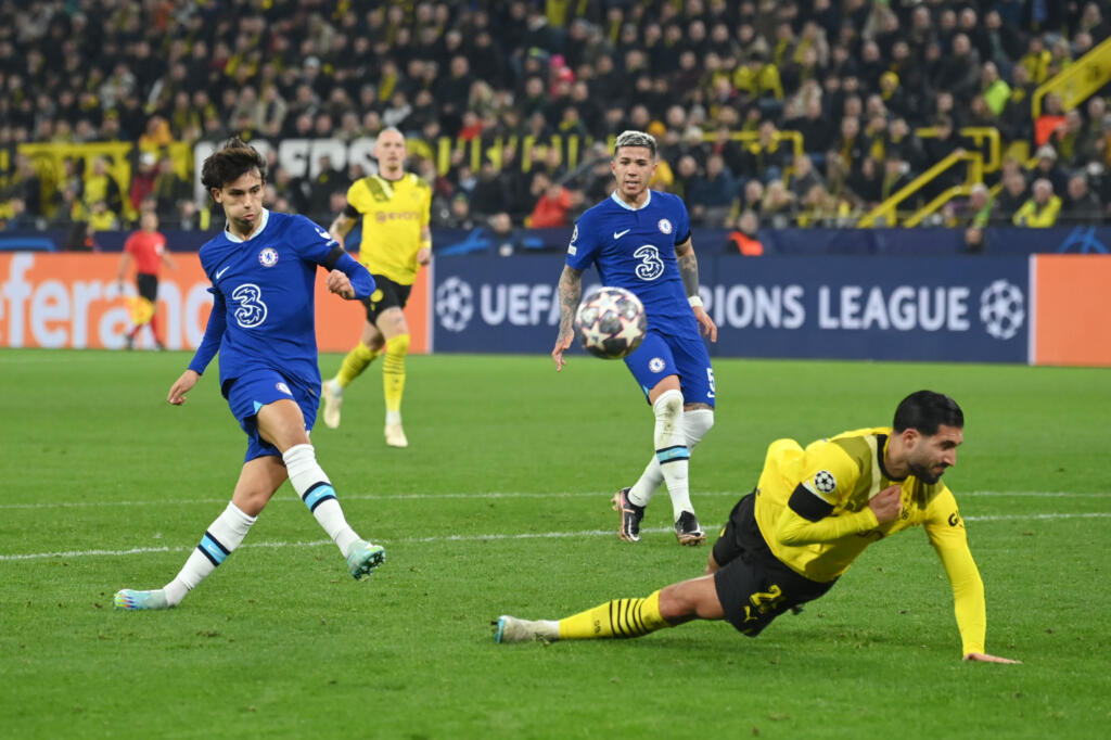 Champions League, il primo tempo: piovono occasioni, ma ancora 0 reti