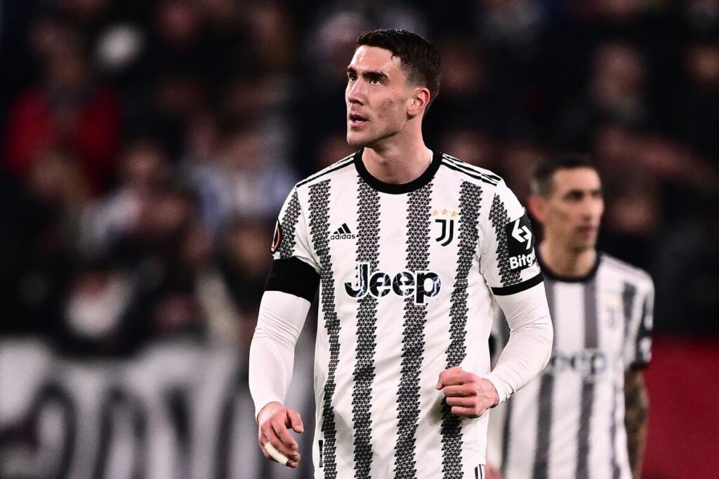 Inter-Juventus, clamoroso: fallo di mano di Vlahovic sparito dal VAR – VIDEO