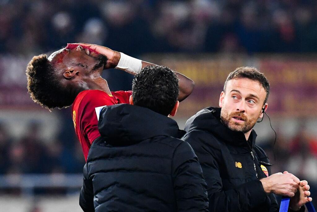 Roma, che tegola per Mourinho: Abraham infortunato