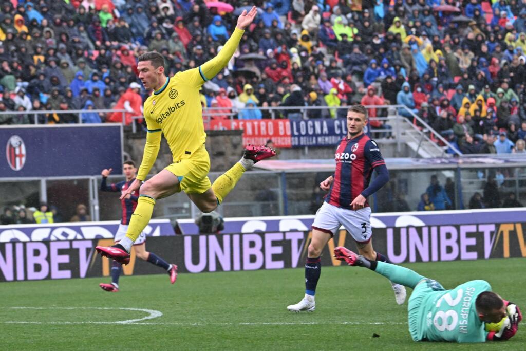 Bologna-Inter 0-0, il primo tempo: VAR ed equilibrio al Dall’Ara