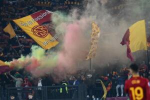 striscione zaniolo roma