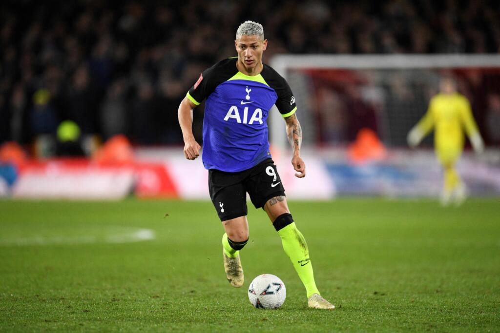 Real Madrid, si cerca un sostituto di Benzema: piace Richarlison