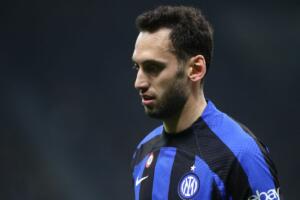 rinnovo calhanoglu inter