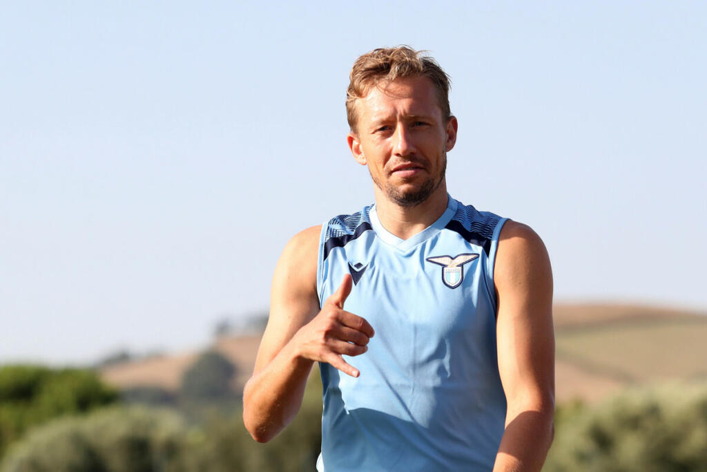 Gremio, Lucas Leiva lascia il calcio per problemi cardiaci: l’annuncio