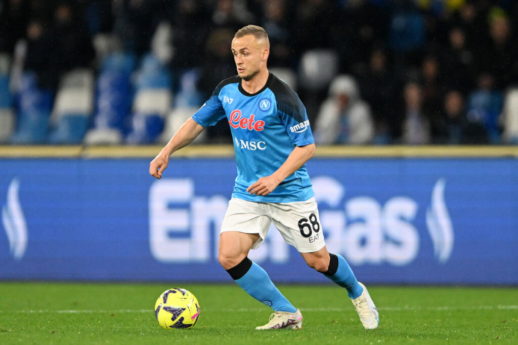 Napoli, ufficiale: Lobotka ha rinnovato sino al 2027