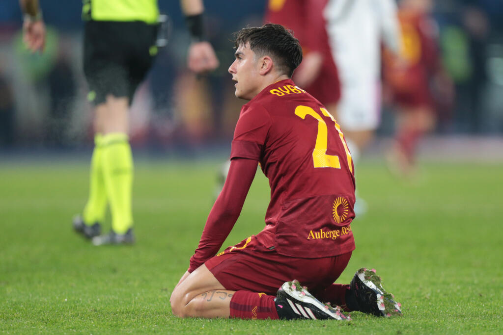 Incredibile Roma, Dybala e Llorente vanno KO: le condizioni
