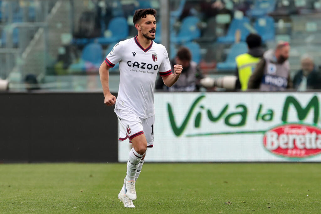 Bologna-Milan, Pioli ne cambia 10 e i rossoblù passano dopo 30”