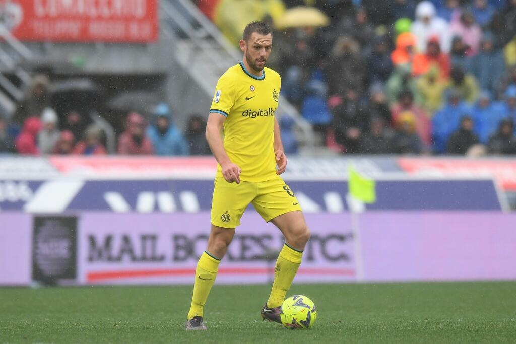 Inter, de Vrij incerto sul futuro: “Gioco troppo poco. Rinnovo? Vedremo”