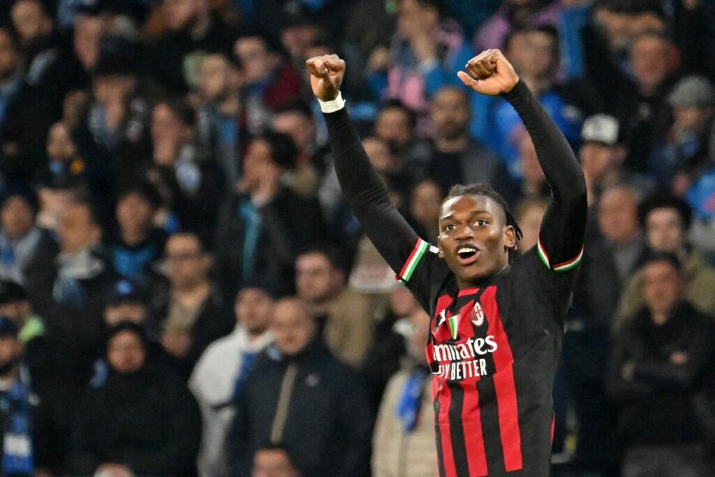 Milan, Schweinsteiger si complimenta con Leao