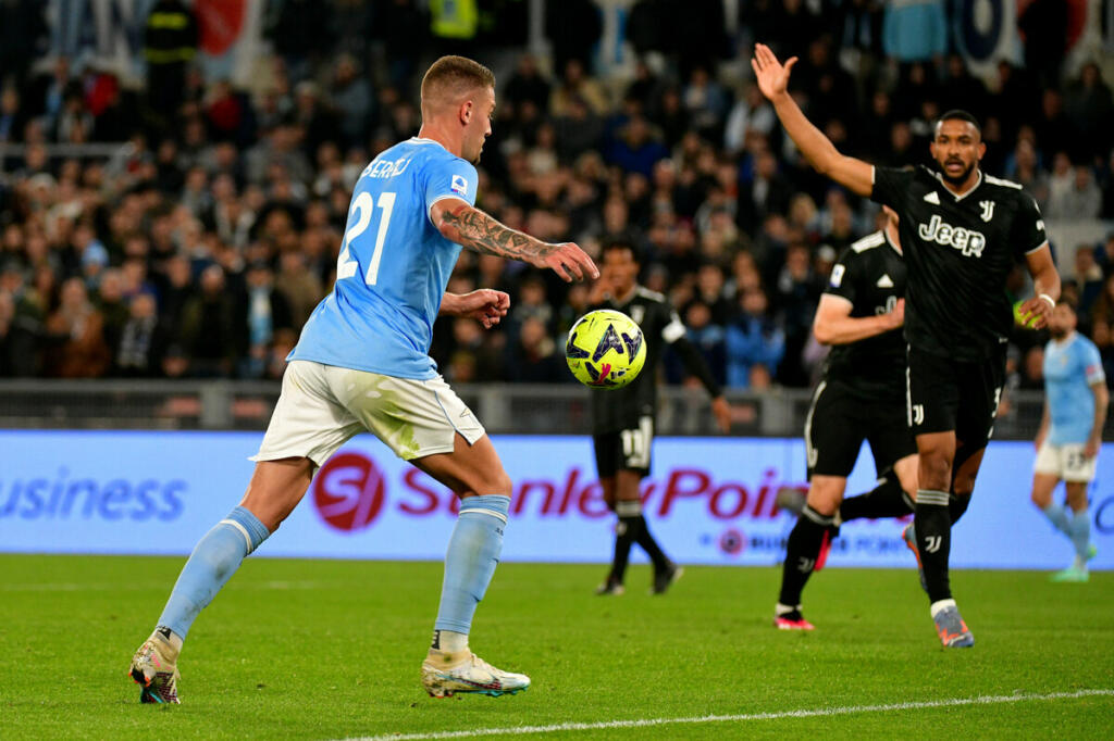 Lazio-Juventus, la moviola della gara: tanti dubbi sul gol di Milinkovic
