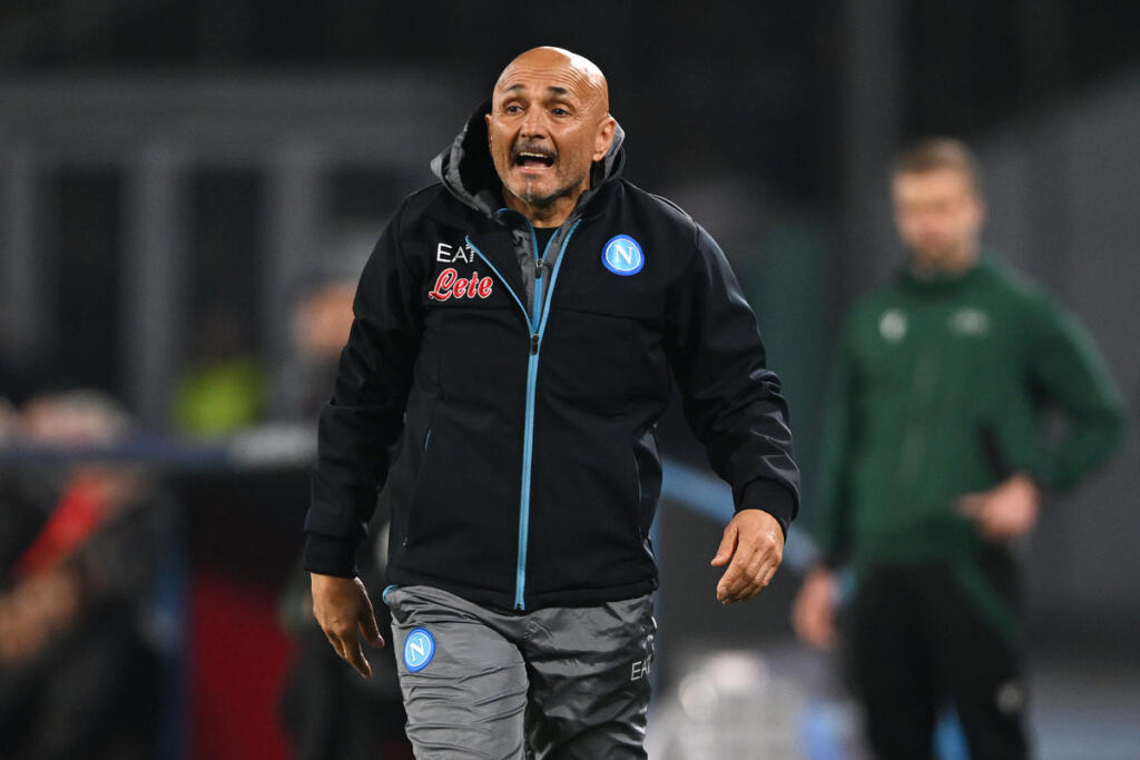 Mercato Napoli, accordo totale per il rinnovo di un difensore
