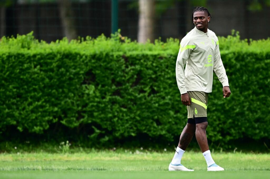 Milan, Missione rimonta e buone notizie: Leao torna in gruppo