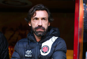 Pirlo esonerato