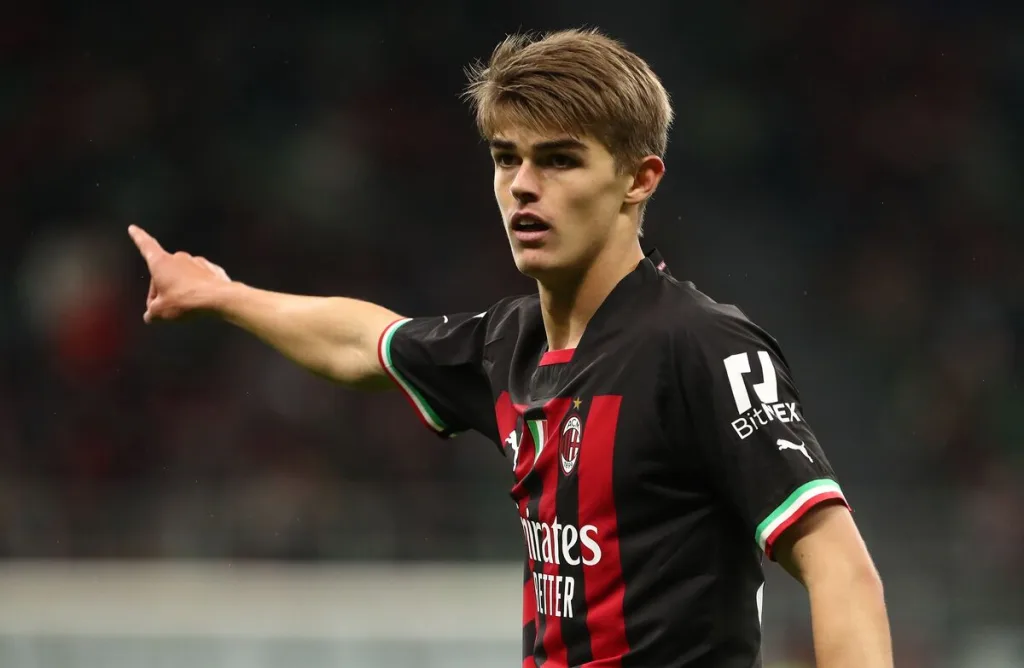 Milan, con l’addio di Maldini anche De Ketelaere può partire