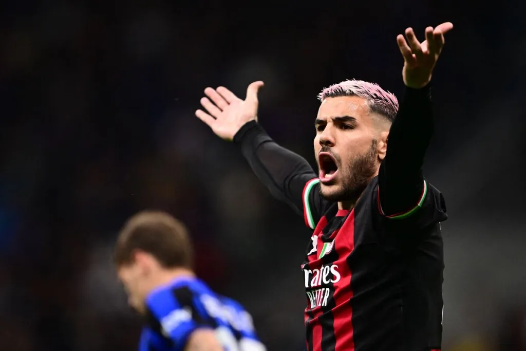 Mercato Milan, Theo Hernandez piace in Premier: la richiesta