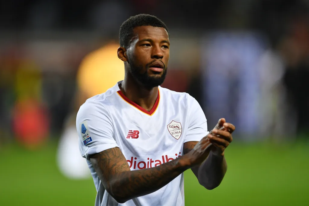 Roma, strappo tra Wijnaldum e i tifosi: il futuro è in bilico