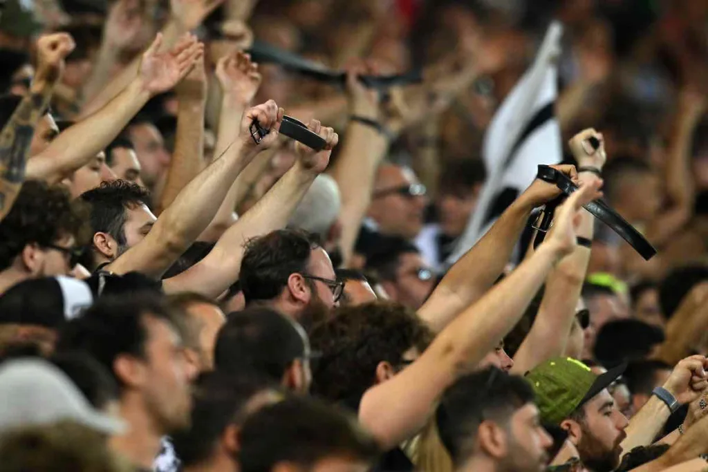 Juventus, i tifosi si ribellano al colpo Lukaku