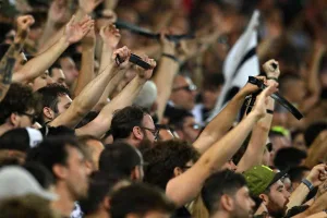 Tifosi Juventus, cori contro il colpo Lukaku al J Medical