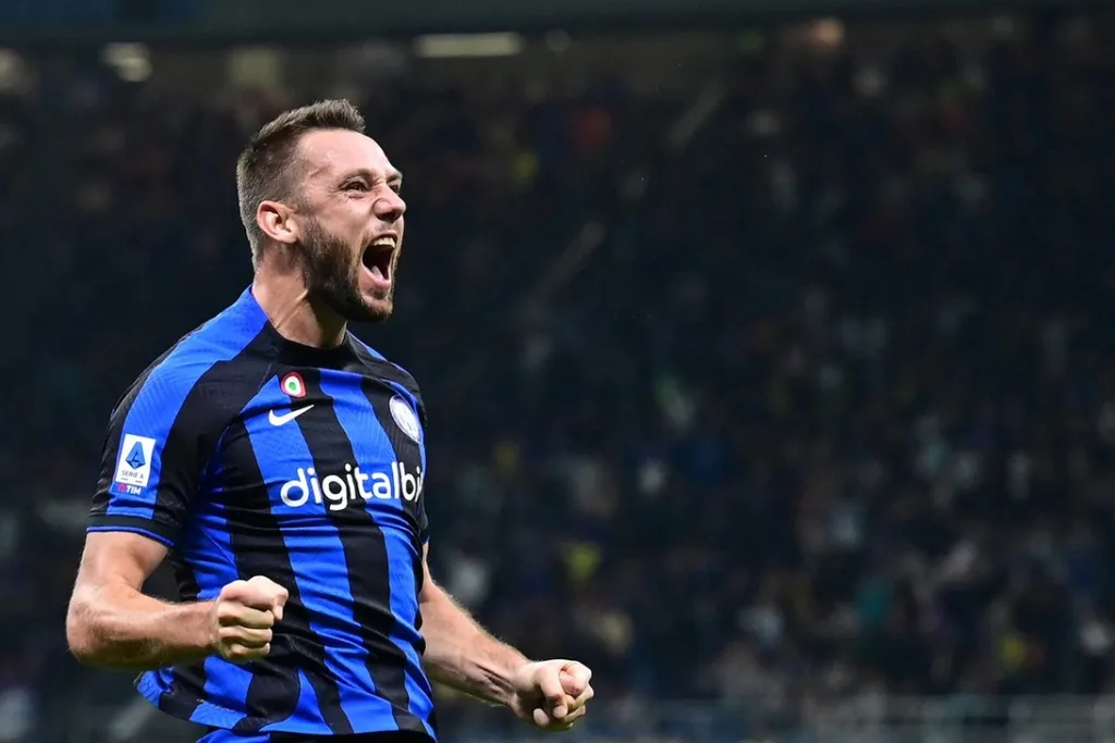 Inter, ufficiale il rinnovo di De Vrij: il comunicato