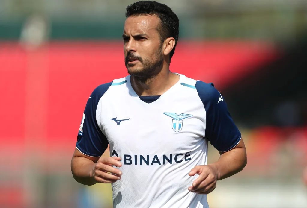Mercato Lazio, ufficiale il rinnovo di Pedro coi biancocelesti