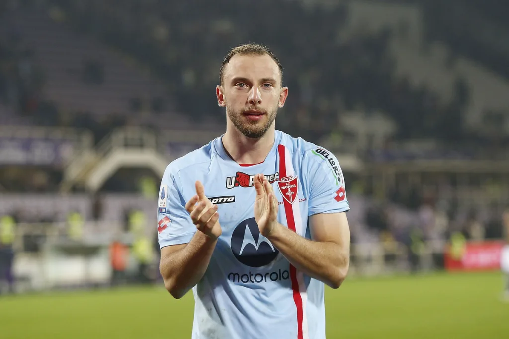 L’Inter insiste per Carlos Augusto: il Monza chiede un gioiellino in cambio