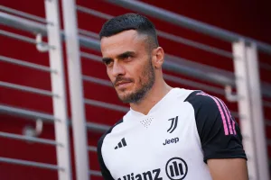 Kostic, il West Ham fa sul serio: la Juventus aspetta l'offerta giusta